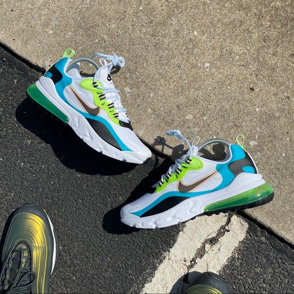 Nike React 270 - Picture 2 of 9